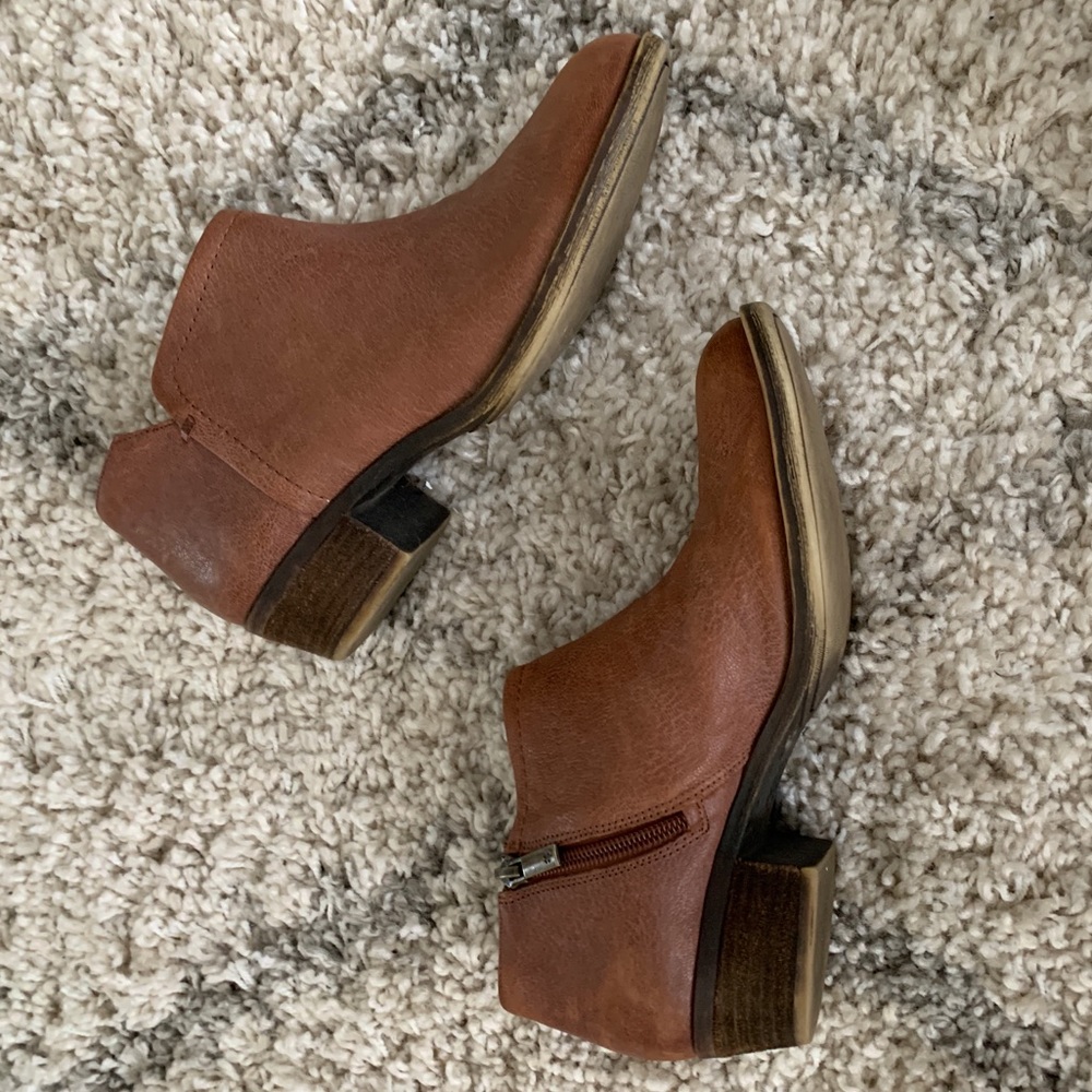 LUCKY BRAND booties